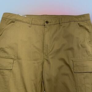 LEVI’S Men’s 42 x 30 Khaki Cargo Pants